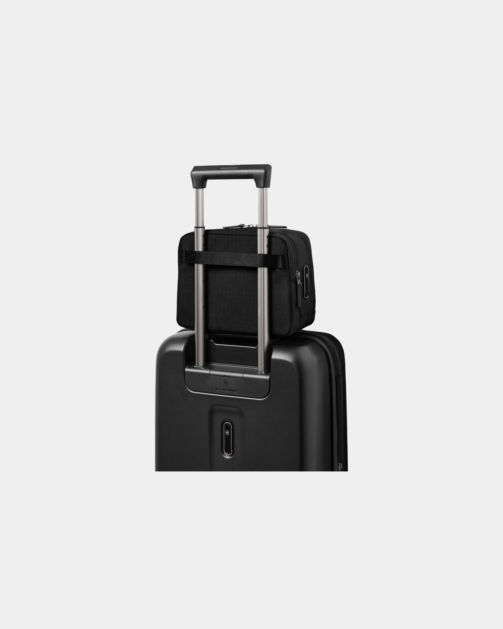 Trousse de toilette nylon cuir Victorinox Mythic à personnaliser - 7