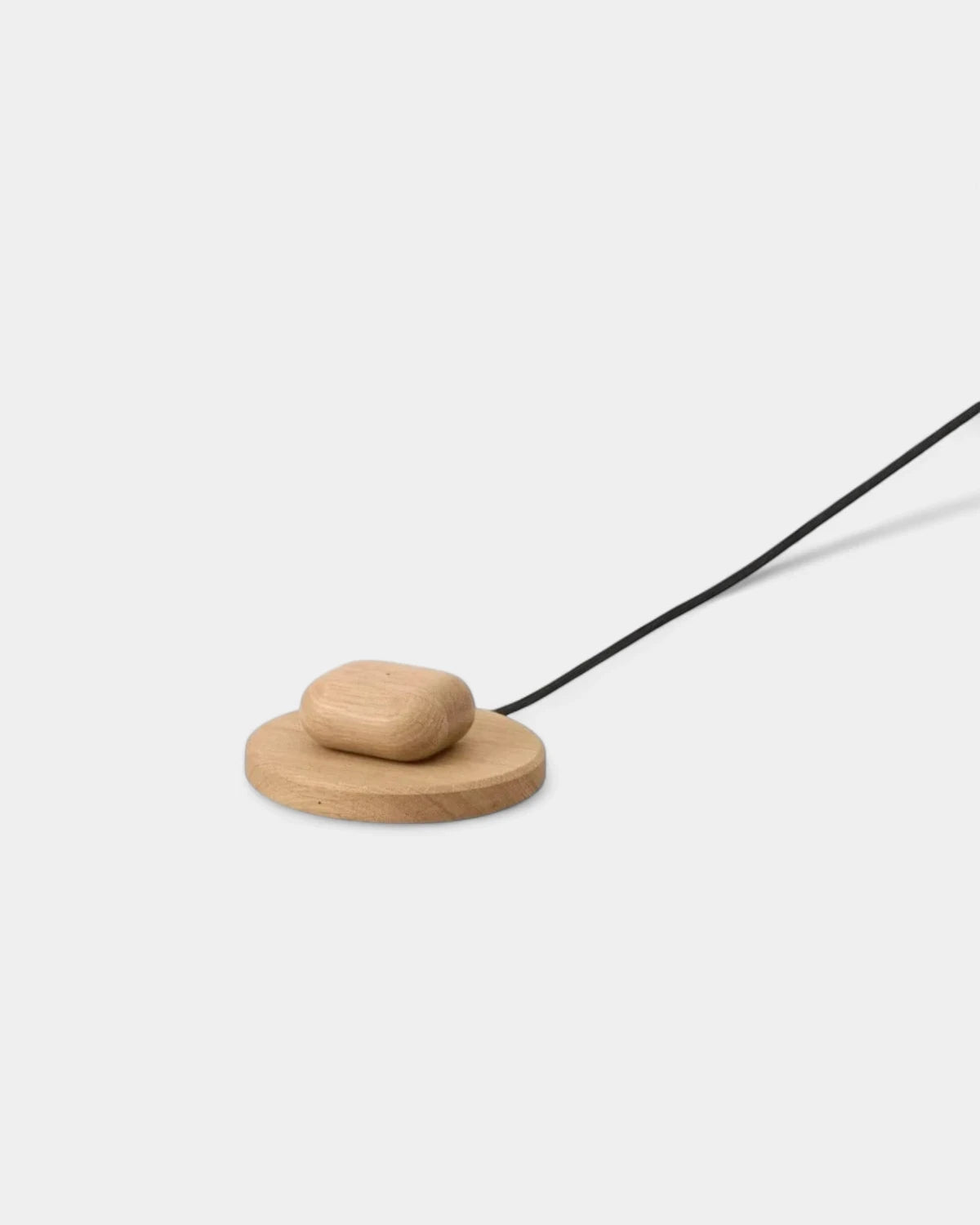 chargeur-a-induction-en-bois-personnalisable6