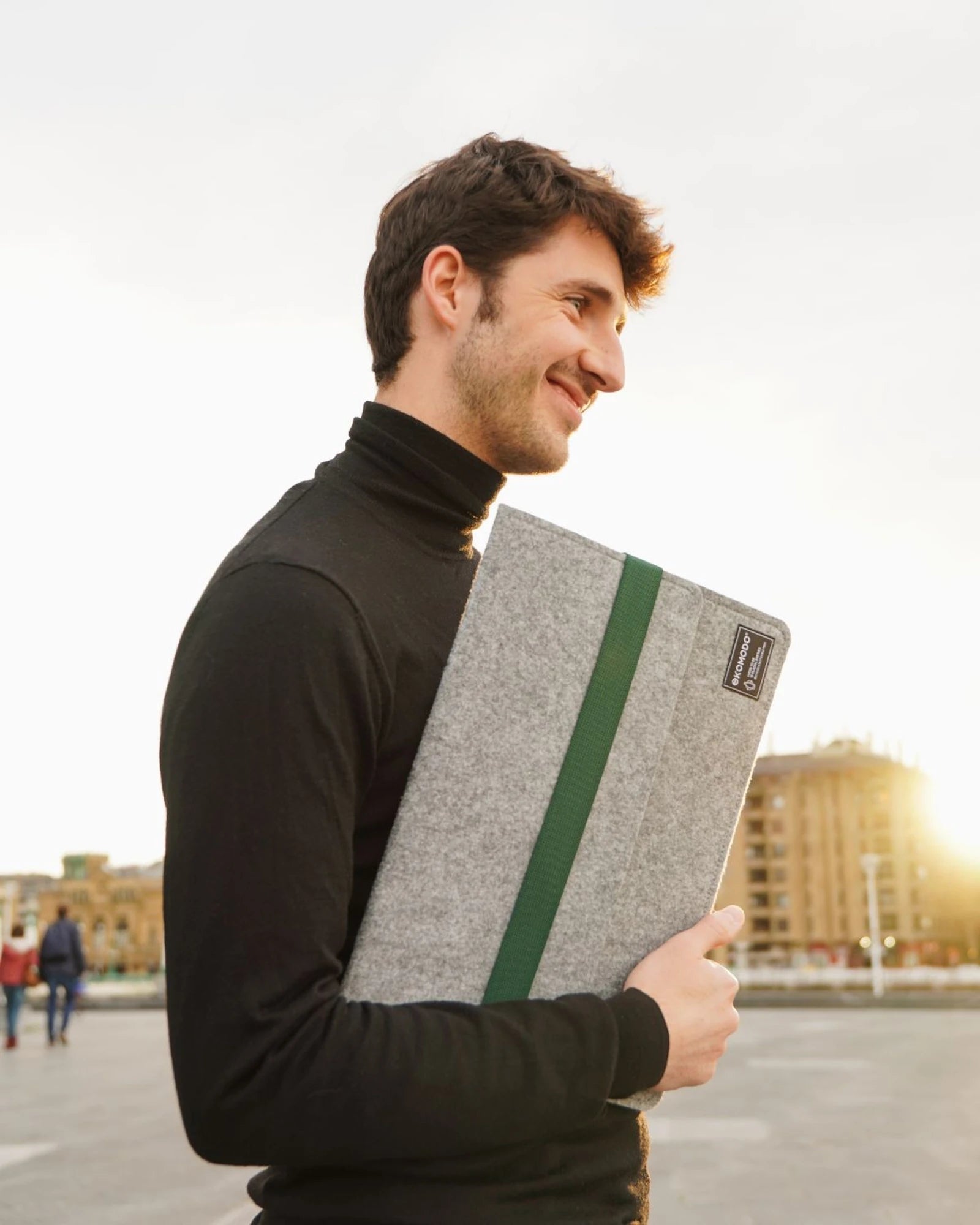 Housse ordinateur recyclée Ekomodo Hazi 13" à personnaliser