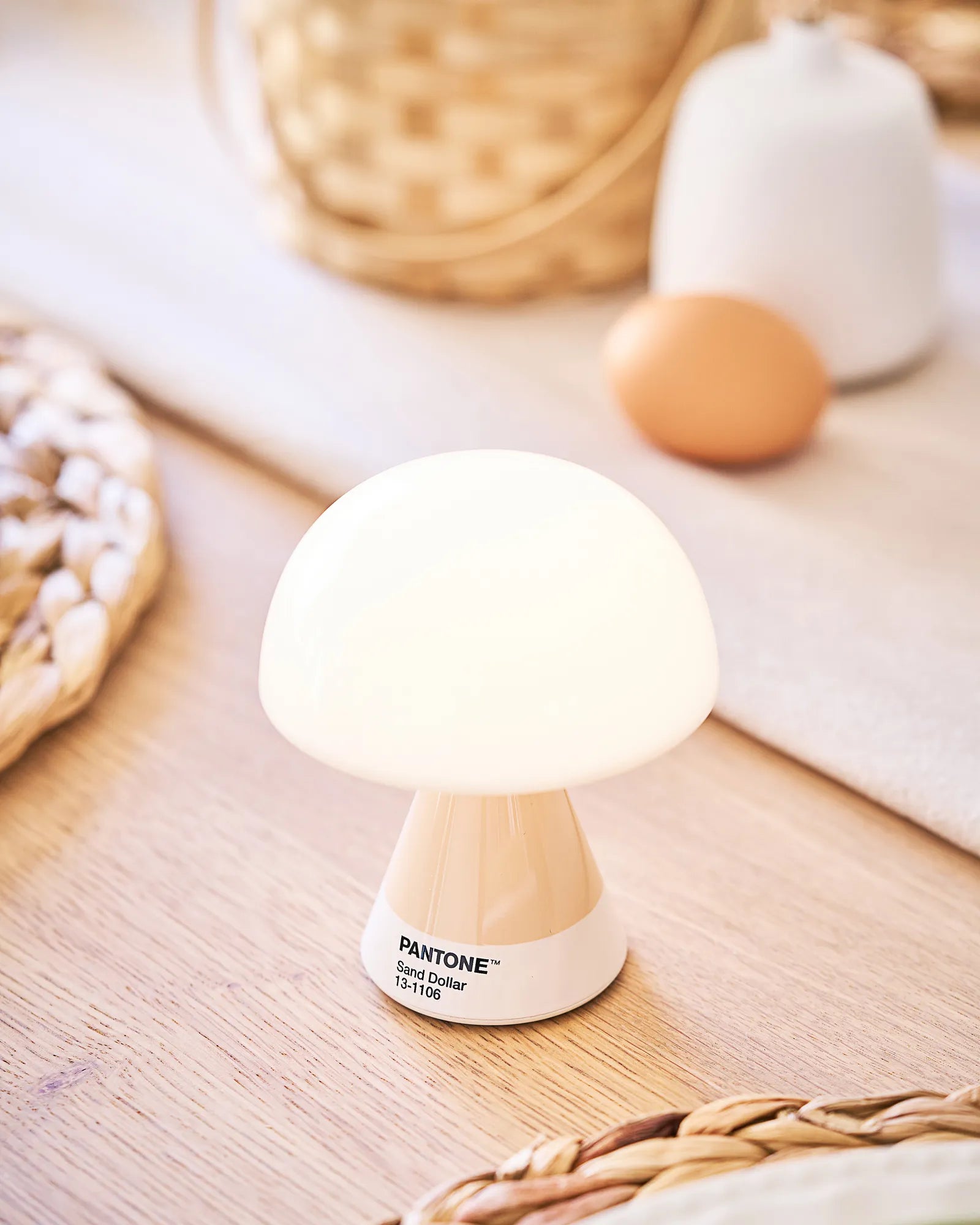 Lampe LED portable Lexon MIMOSA à personnaliser - 44