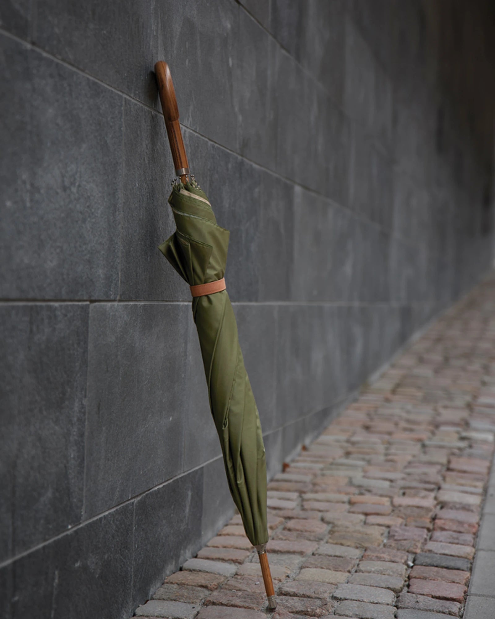 Parapluie rPET AWARE™ Vinga 23" à personnaliser - 8