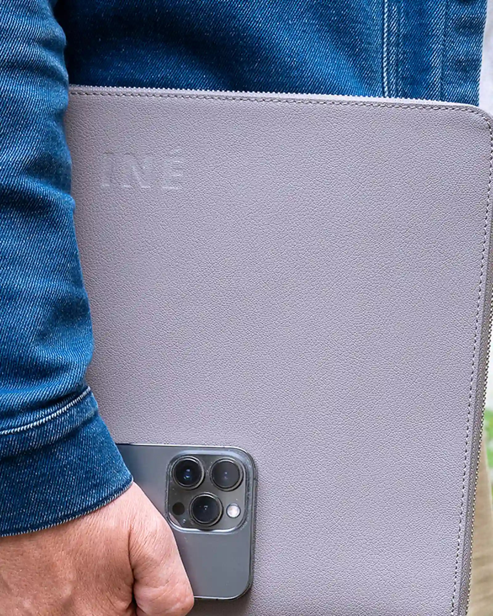 Pochette cuir recyclé INE 14/15" à personnaliser - 22