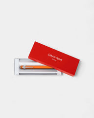 Stylo bille Caran d'Ache Plume à personnaliser - 23
